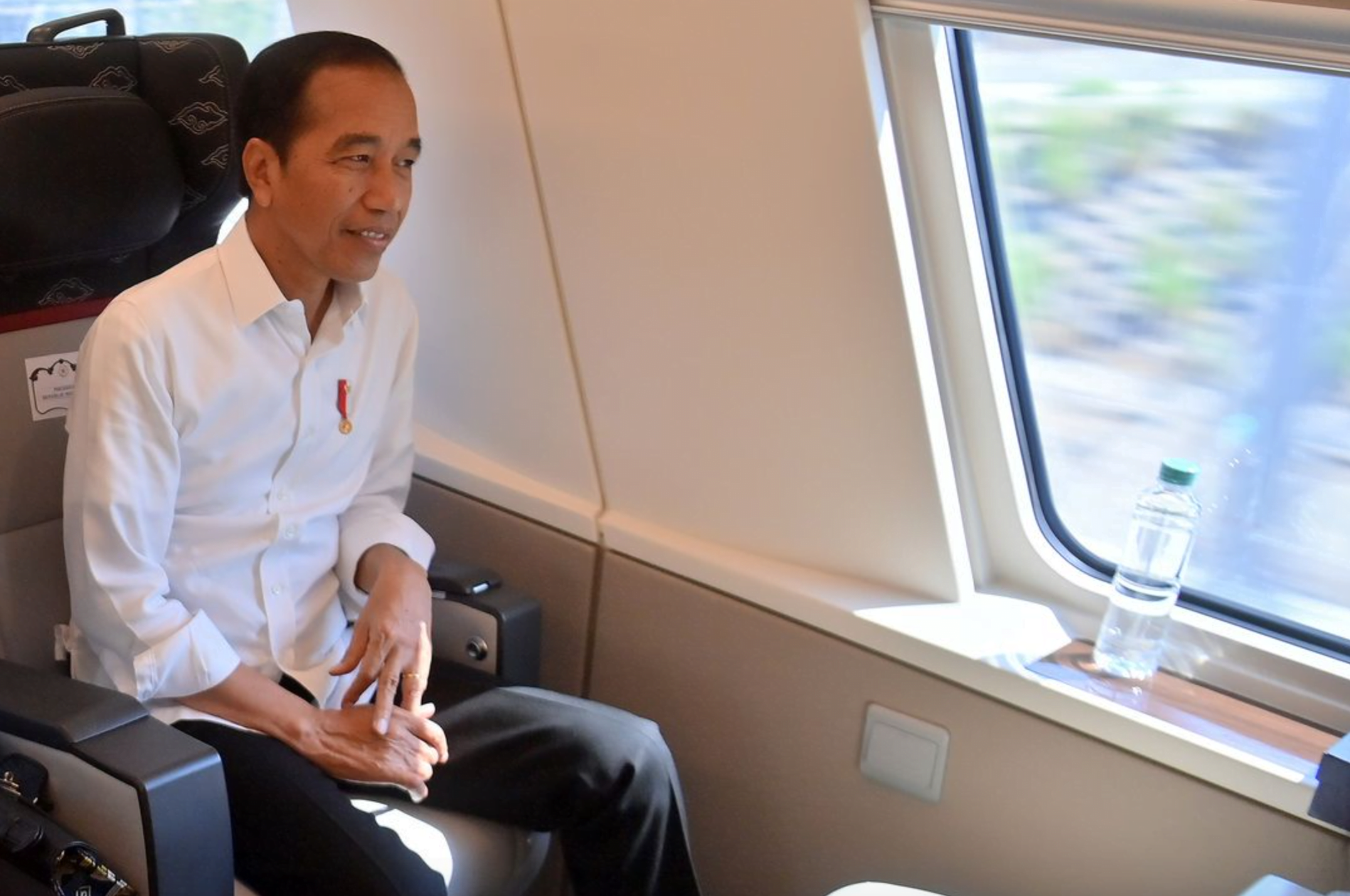 Menjajal Kereta Cepat Bareng Jokowi, Jakarta-Bandung Tak Sampai 1 Jam!